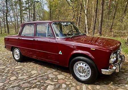 Alfa Romeo Giulia Super 1300