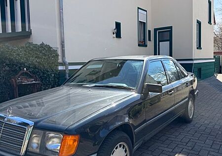 Mercedes-Benz 260 Mercedes Benz W124 260E