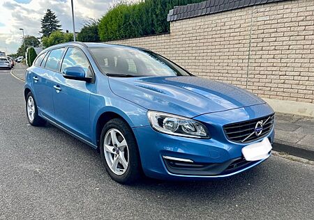 Volvo V60 D2 Linje Business Automatik/Navi/Klima/PDC