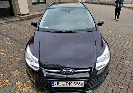 Ford Focus 1,6TDCi 85kW Champions Edition Turnier...