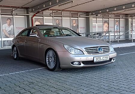 Mercedes-Benz CLS 500 -