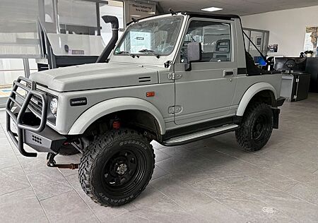 Suzuki SJ Samurai Deluxe Cabrio Deluxe