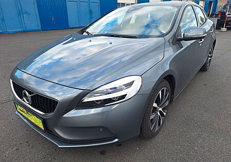 Volvo V40 Momentum D3 Aut.,WR;Alu,AHK,SH,gepflegt