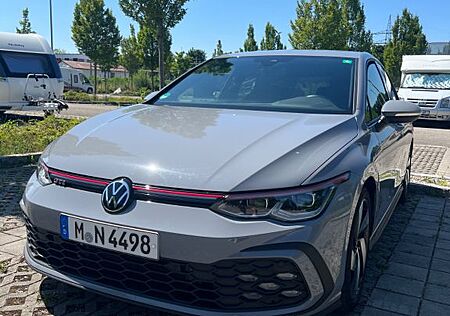 VW Golf Volkswagen Vlll GTI / Sonderausstattung & Winterreifen