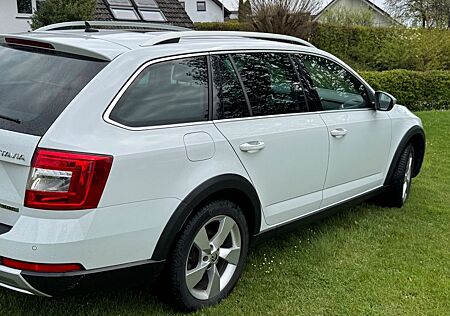 Skoda Octavia 2.0 TDI DSG 4x4 Scout Combi Scout