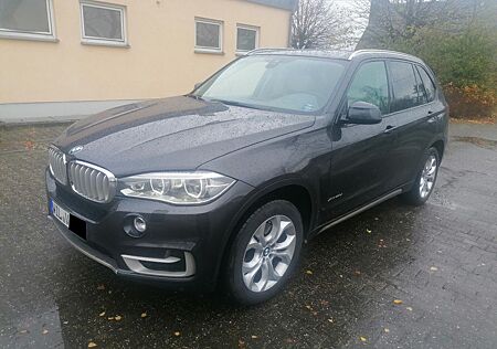 BMW X5 xDrive40d Pano AHK Adapt. LED