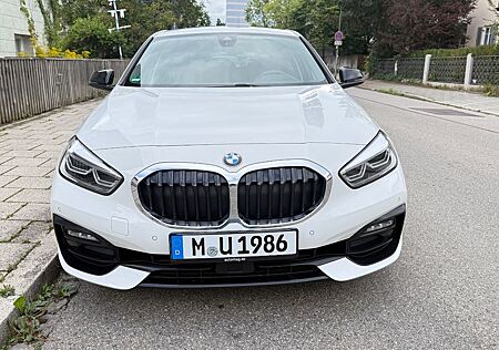 BMW 118D . Aut. Sport Line, HeadUp, Led, ACC