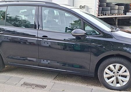 VW Touran Volkswagen 1.6 TDI SCR DSG IQ.DRIVE IQ.DRIVE
