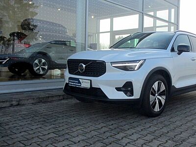 Volvo XC40 B4 Plus Dark DCT +ALARM+ACC+BLIS+PIXEL+360°