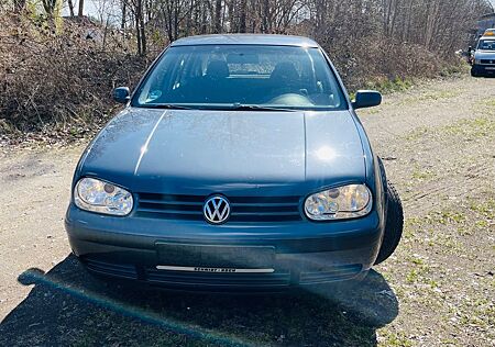 VW Golf Volkswagen Vier Anhängerkupplung mit TÜV