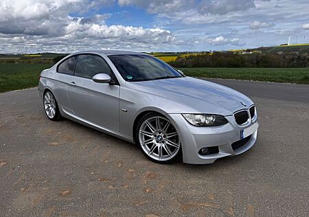 BMW 335d Coupé E92 19Zoll LM Logic7 Soundsystem