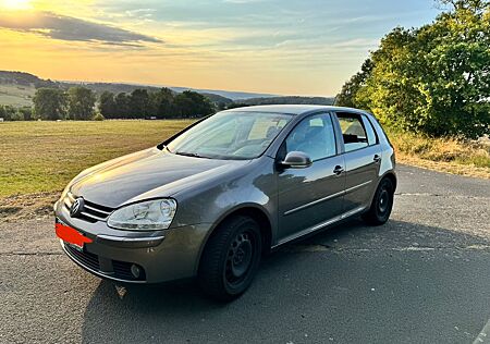 VW Golf Volkswagen 1.4 TSI 90 kW Tour Edition Tour Edition