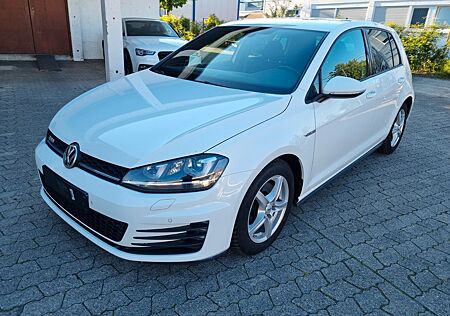 VW Golf Volkswagen 2.0 TDI BMT GTD