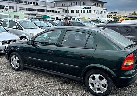 Opel Astra 1.6 Automatik -