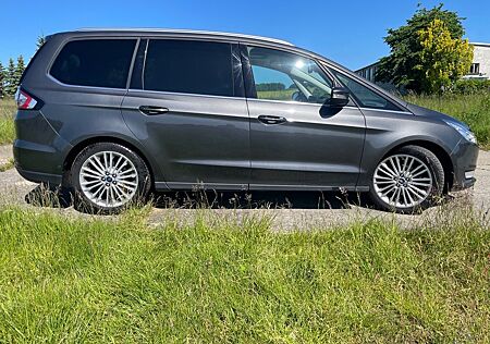 Ford Galaxy 2,0 EcoBlue 140W Allrad Titanium Auto...