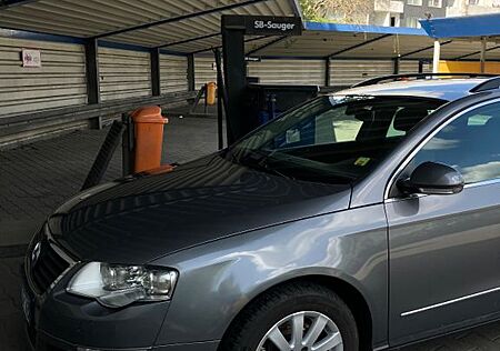 VW Passat Volkswagen 2.0 FSI Tiptronic Comfortline Variant...