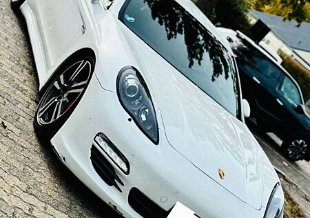 Porsche Panamera Diesel -
