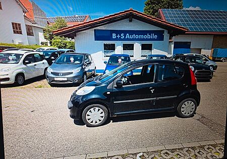 Peugeot 107 Filou 5 Türig 8fach ber. Tüv neu Klima ZV