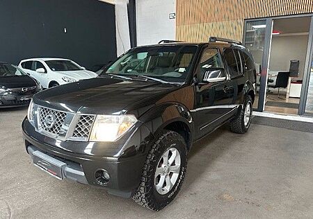 Nissan Pathfinder 2.5 dCi SE
