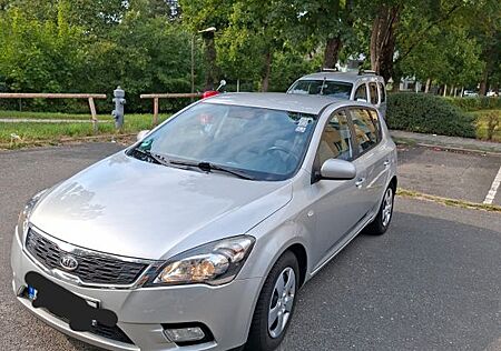 Kia Cee'd / Ceed 1.4 CVVT Vision Vision