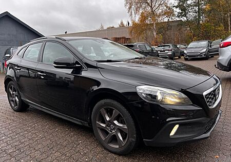 Volvo V40 D3 2,0D CC Momentum,*AUT*Leather*LED*