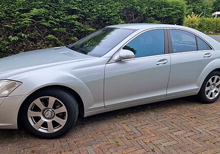 Mercedes-Benz S 350 -