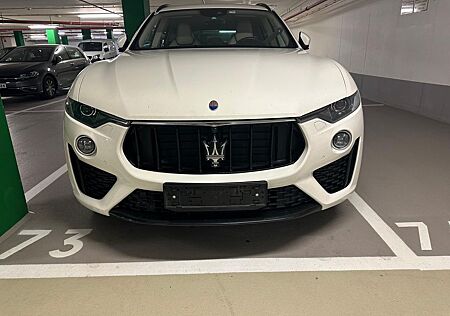 Maserati Levante Benzin 3.0 V6 257kW 4x4 Auto -