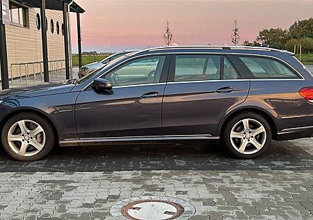 Mercedes-Benz E 400 4MATIC T -