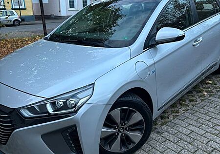 Hyundai Ioniq 1.6l GDi PLUG-IN HYBRID Style Style