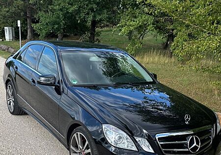 Mercedes-Benz E 300 Mercedes V6 Diesel, TOP Zustand