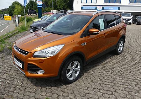 Ford Kuga Titanium 4x4*Xenon*Navi*PDC*SHZ*Tempomat*