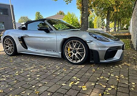 Porsche Boxster 718 Spyder RS mit nur 820 Kilometern !!!