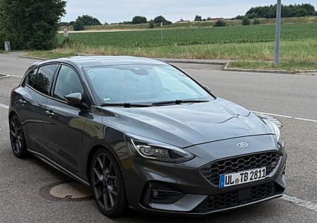 Ford Focus 2,3 EcoBoost ST