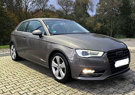Audi A3 1.6 TDI | AHK | Scheckheft | Unfallfrei