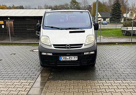 Opel Vivaro 2.5 L2