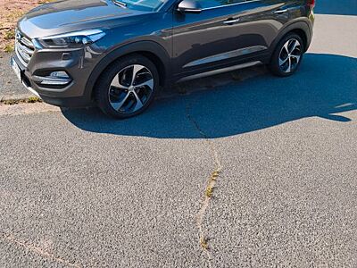 Hyundai TUCSON 2.0 CRDi 135kW Premium 4WD Automatik ...