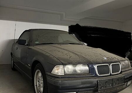 BMW 320i Cabrio