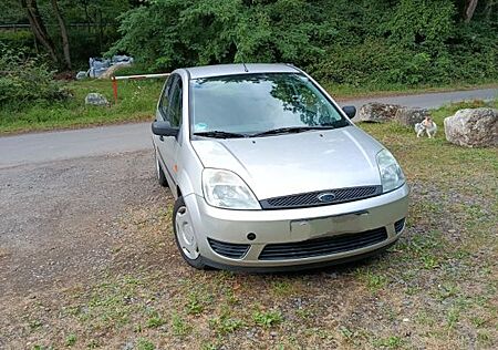 Ford Fiesta 1,3 44kW Viva X Klima 2 Hand