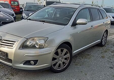 Toyota Avensis Kombi 2.0 Diesel Euro 4 Tüv6/2026...