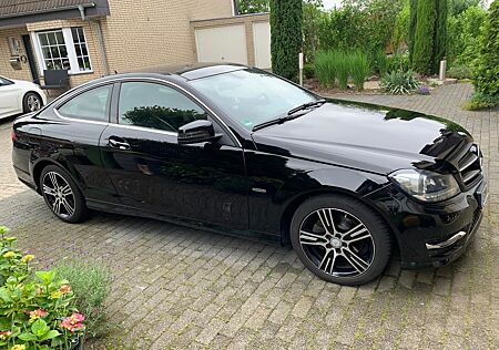 Mercedes-Benz C 180 Coupé - Panoramadach - Standheizung-Sport