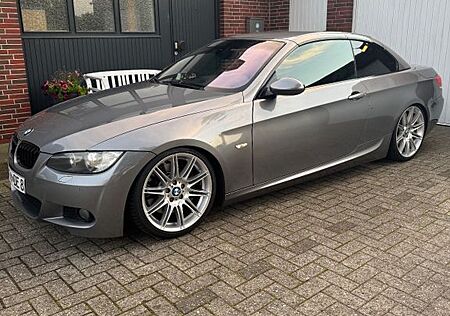 BMW 330d Cabrio M PAKET ab Werk Sport Edition !!