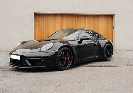 Porsche 992 Carrera 4 GTS Coupé Carrera GTS