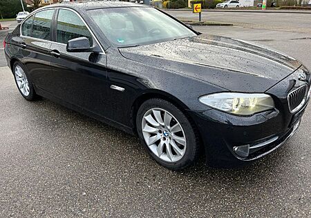 BMW 523i - 3.0 l 6Zylinder Vollleder Xenon Automatik