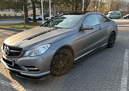 Mercedes-Benz E 350 Coupé CDI BlueEFFICIENCY AVANTG....