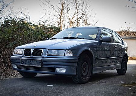 BMW 316i Compact -