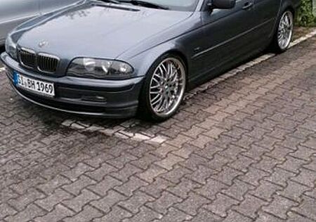 BMW 318i touring