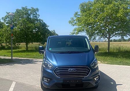 Ford Tourneo Custom L2 Titanium