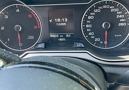 Audi A4 Avant 2.0 TDI S line