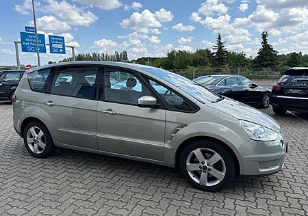Ford S-Max Titanium