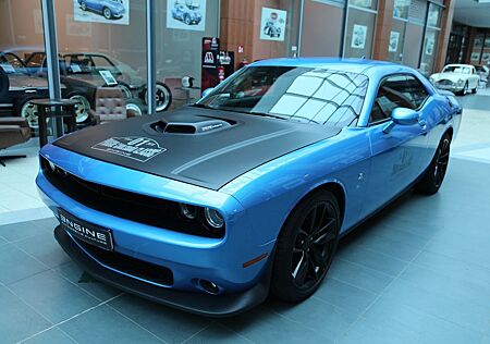 Dodge Challenger 6.4 HEMI Shaker "Scat Pack"